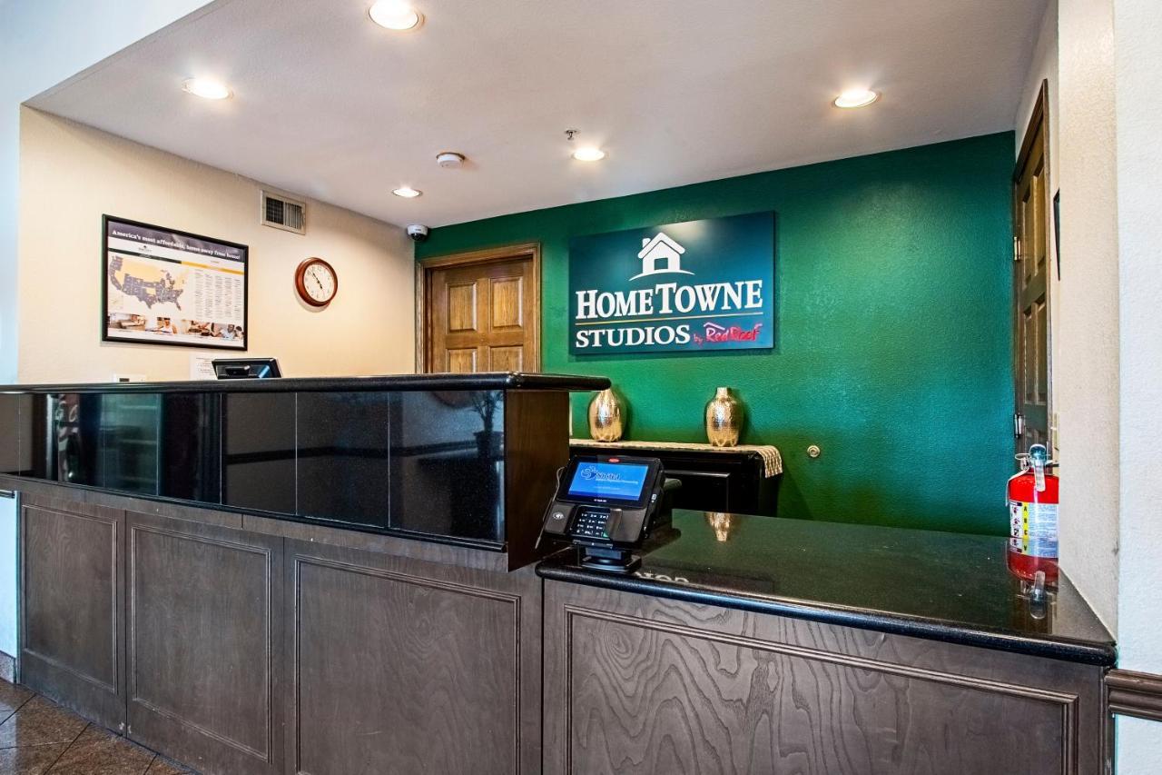 Hometowne Studios By Red Roof Phoenix - Black Canyon Highway Exterior foto